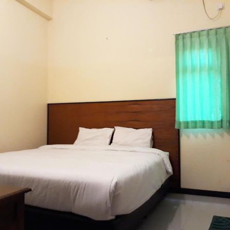 Hotel Pelangi Indah Semarang Kültér fotó