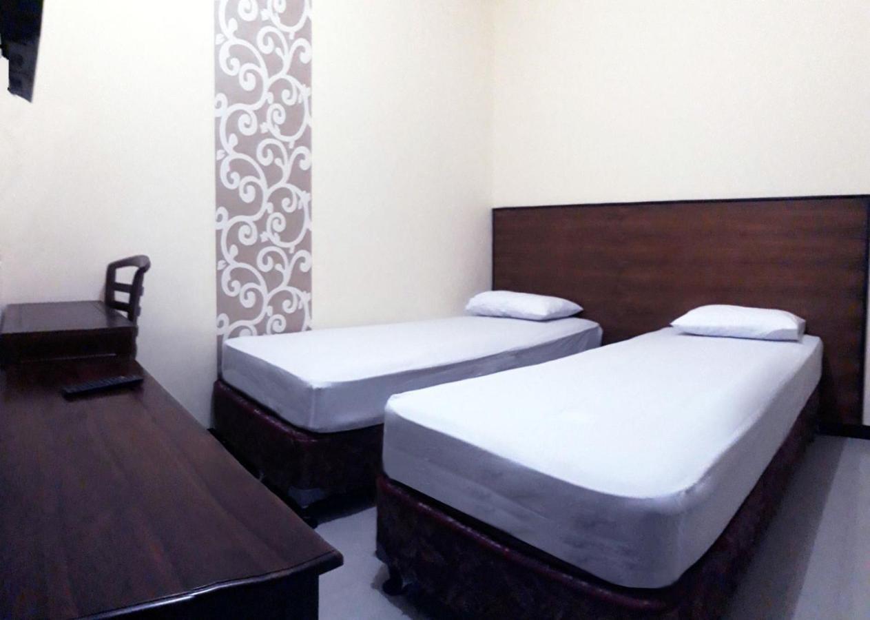 Hotel Pelangi Indah Semarang Kültér fotó